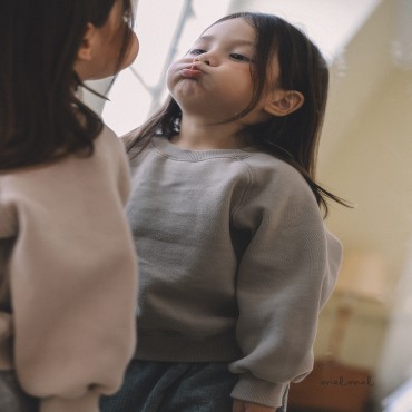 래글런기모맨투맨