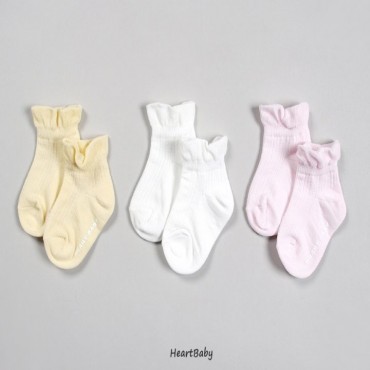 러플스니커즈