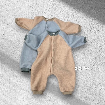 소매배색우주복(모자별도)